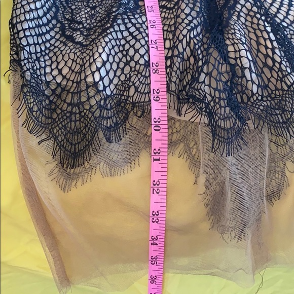 Lace/mesh dress - Picture 9 of 16